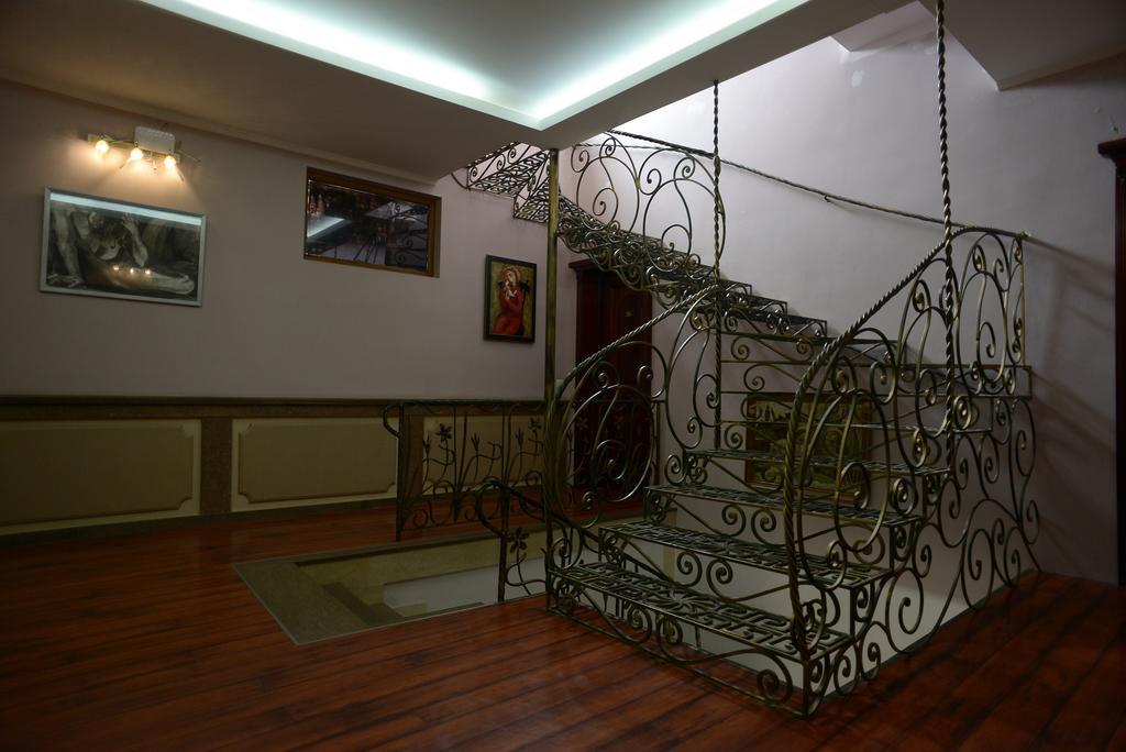 Aeetes Palace Kutaissi Exterior foto